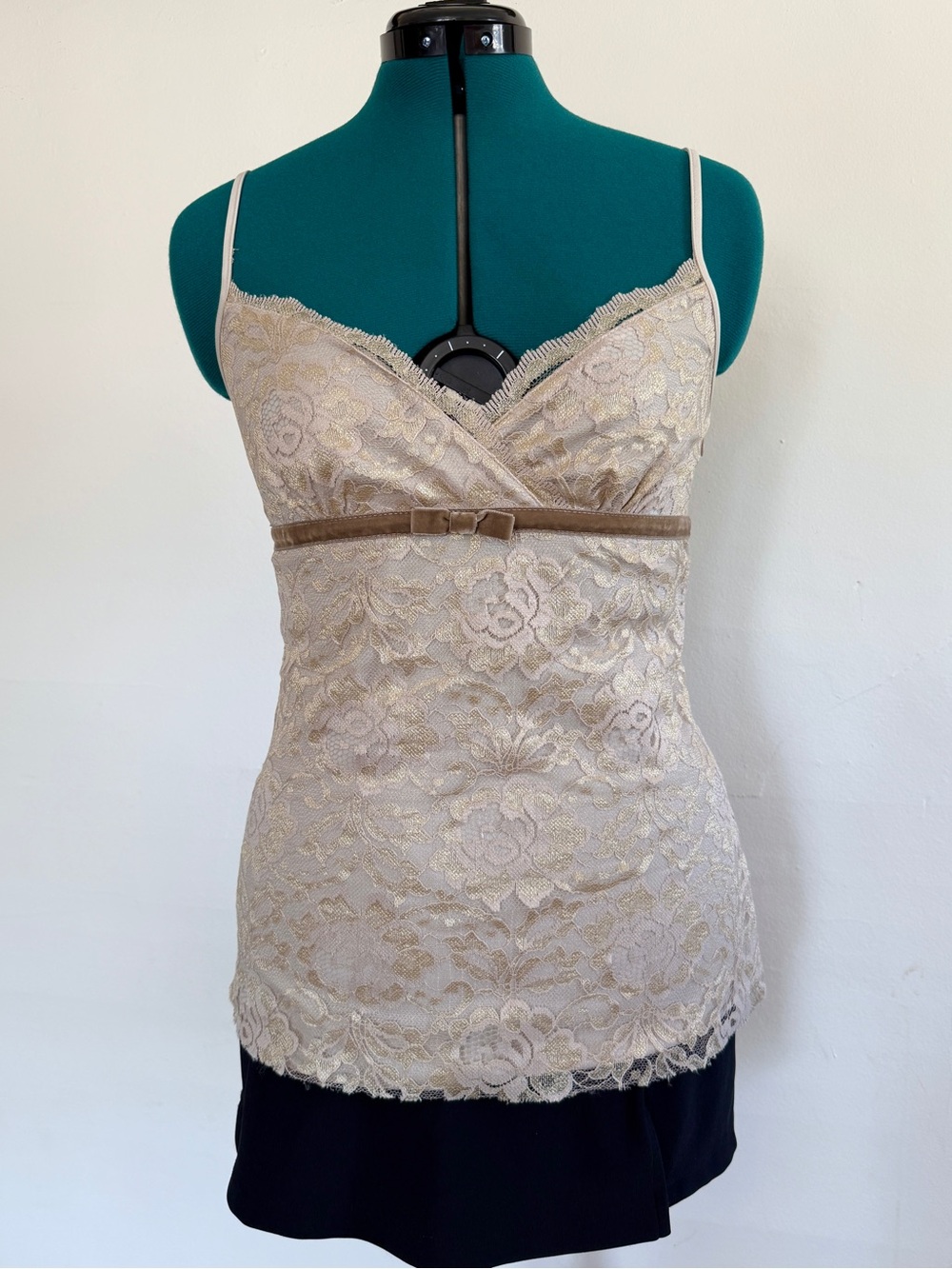 Vintage Y2K Express Beige Lace Overlay V-Neck Camisole Tank Top S